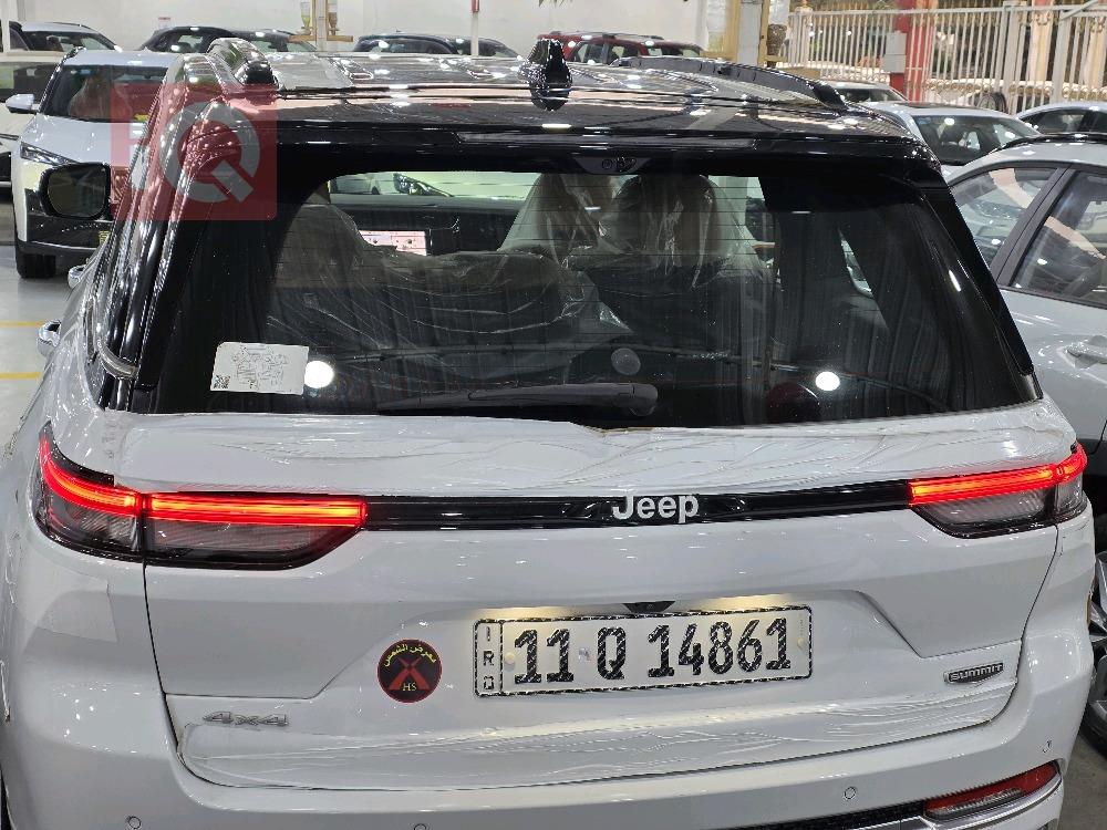 جيب جراند شيروكي